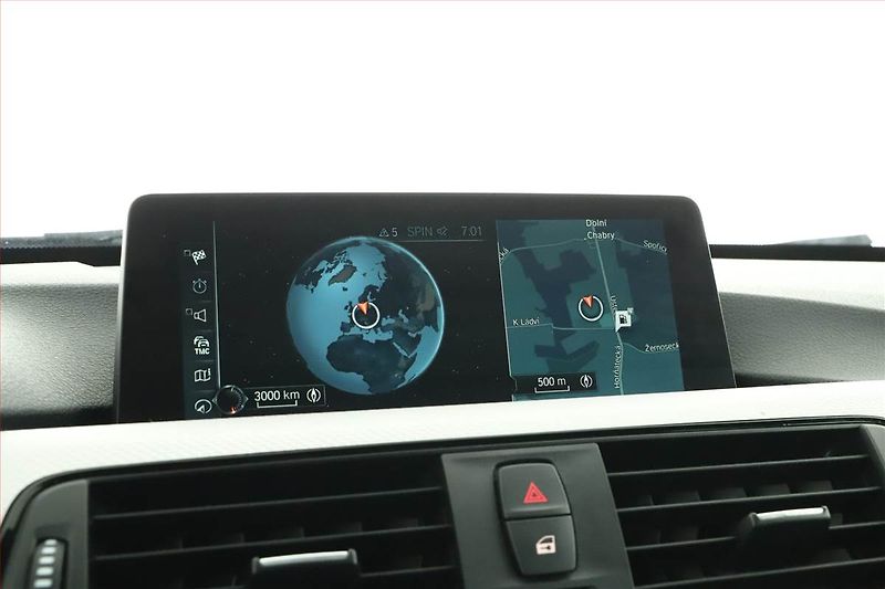 BMW Řada 3 (2016) 320d xDrive GT, 4X4, Automat - fotka 15 z 20