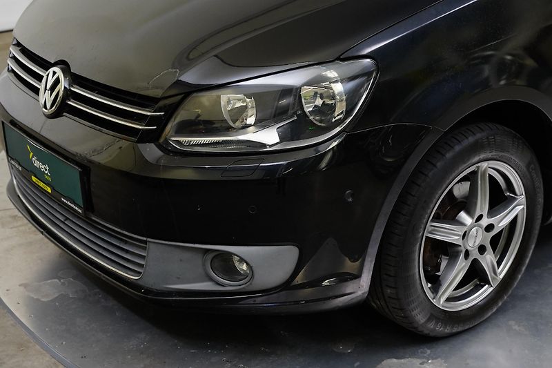 Volkswagen Touran - fotka 9 z 24