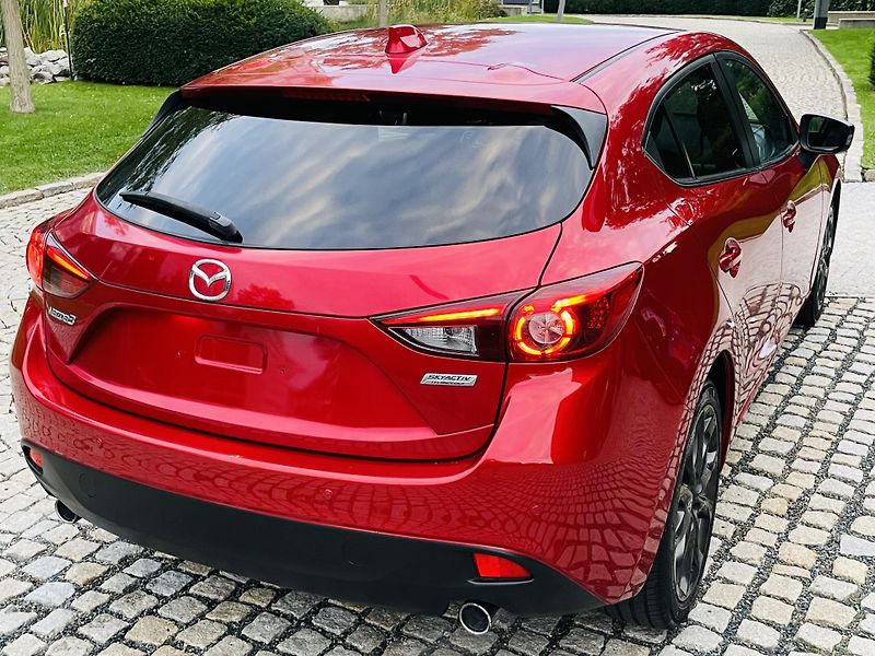 Mazda 3 2.0i MANUÁL SENZORY HEADUP LED - fotka 12 z 43