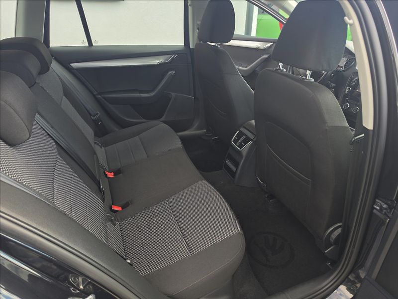 Škoda Ostatní 1,6 TDi 4x4 Ambition STK - fotka 32 z 46