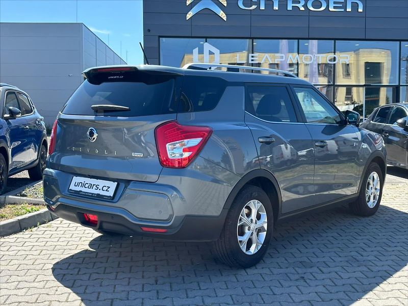 SsangYong Tivoli 1,5 TGDI  Grand manuál + Záruk - fotka 6 z 23