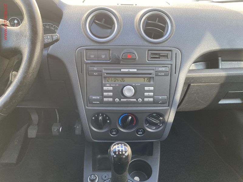 Ford Fusion (2007) 1.4i, 2.maj,ČR, AC, TZ - fotka 12 z 15
