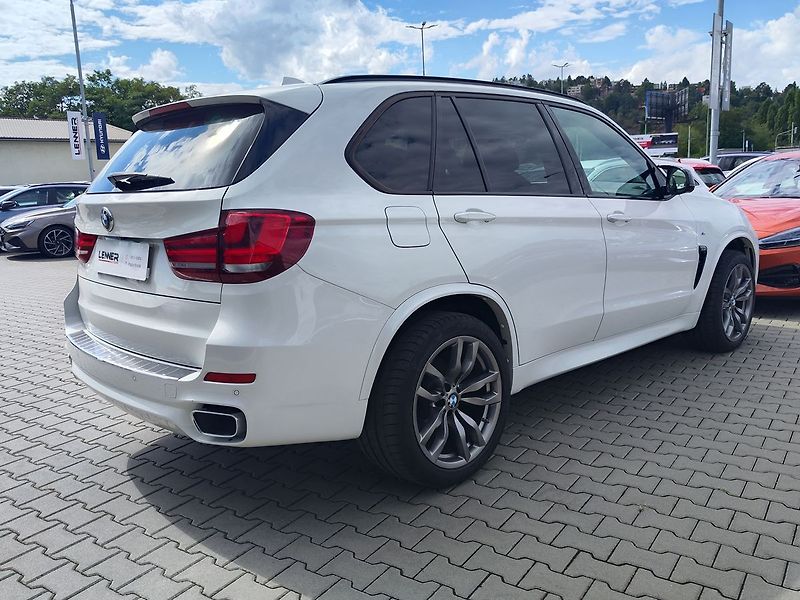 BMW X5 3.0/230kW xDrive40d - fotka 5 z 40