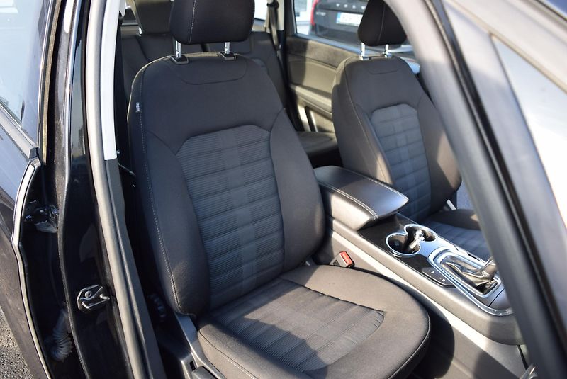 Ford Galaxy (2018) 2.0TDCi 110kw BUSINESS 7MÍST  - fotka 37 z 47