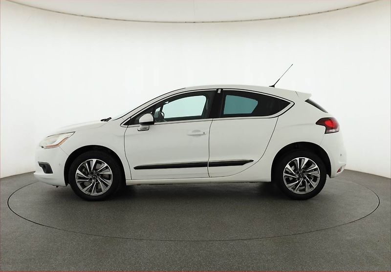 Citroën DS4 (2012) 2.0 BlueHDI, Serv.kniha, Navi - fotka 3 z 18