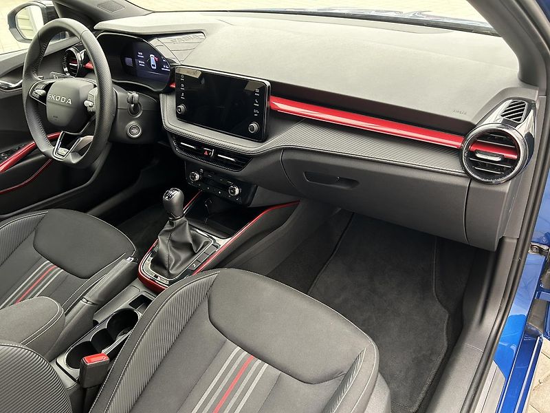 Škoda Fabia 1.0 TSI Monte Carlo - fotka 27 z 28