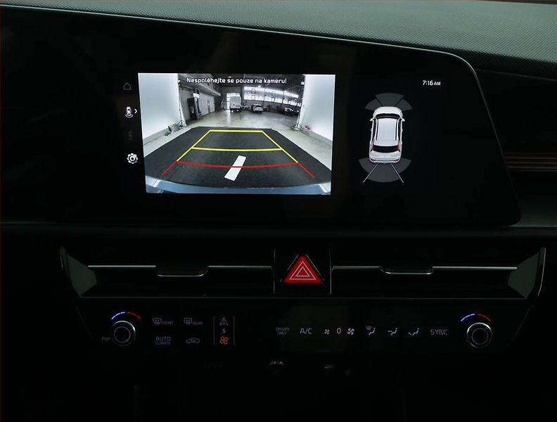 Kia Niro (2023) Premium Hybrid - fotka 15 z 23