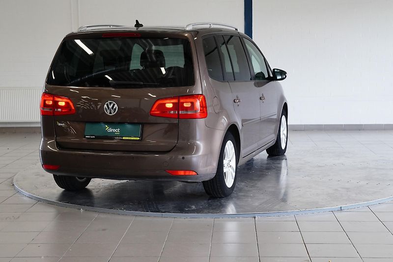 Volkswagen Touran - fotka 2 z 25