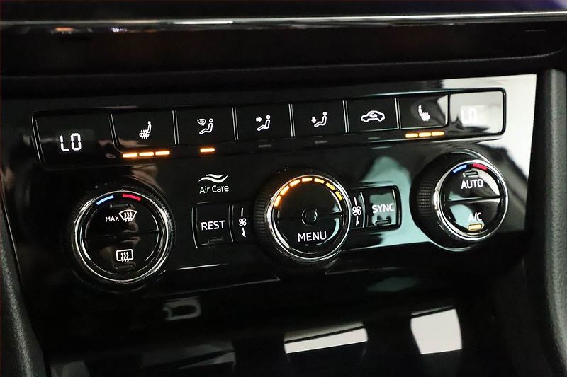 Škoda Superb (2020) Laurin&Klement 2.0 TDI - fotka 14 z 26