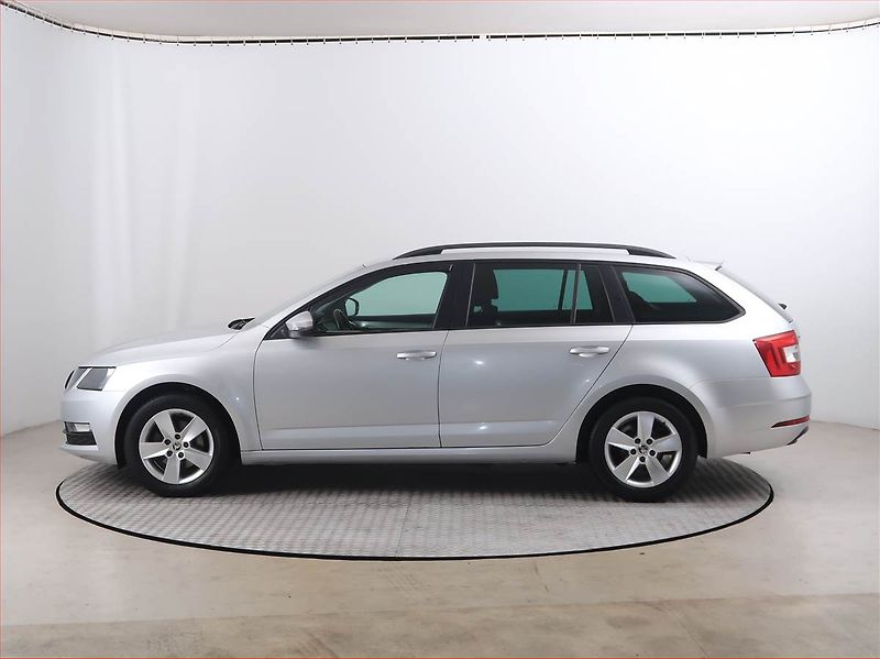 Škoda Octavia (2017) Ambition 1.4 TSI, Tempomat - fotka 3 z 16