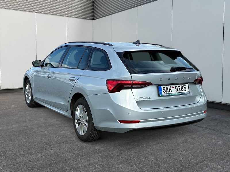 Škoda Octavia (2022) AMBITION 1.5TSI 110kW CZ DPH - fotka 4 z 11