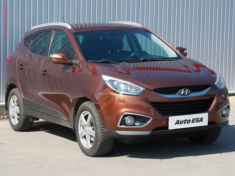 Hyundai ix35 (2013) 2.0 CRDi 4x4, ČR, xenon - fotografie inzerátu