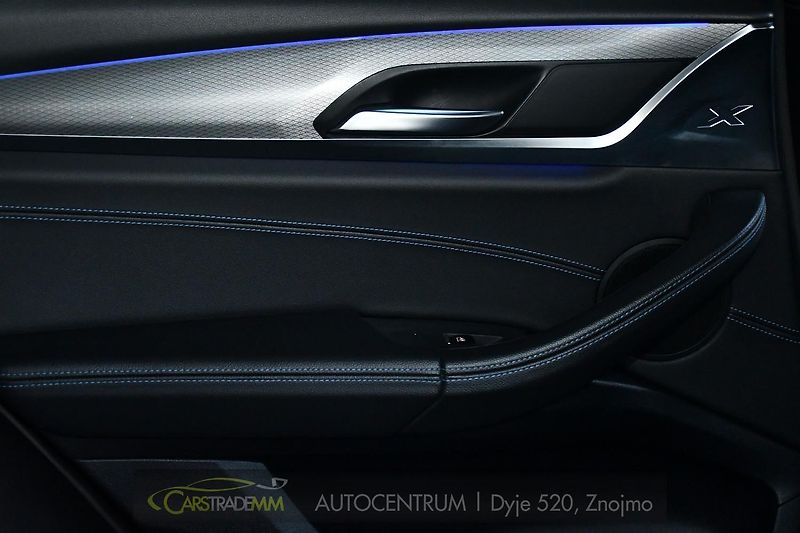 BMW X3 20d M-SPORT HUD TAŽNÉ - fotka 47 z 53