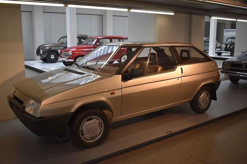 Designová socha na výstavě ve Škoda Muzeu