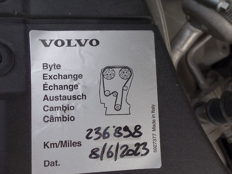 Volvo V90 (2017) 2.0D4 140kW INSCRIPTION -1.MAJ - fotka 43 z 47