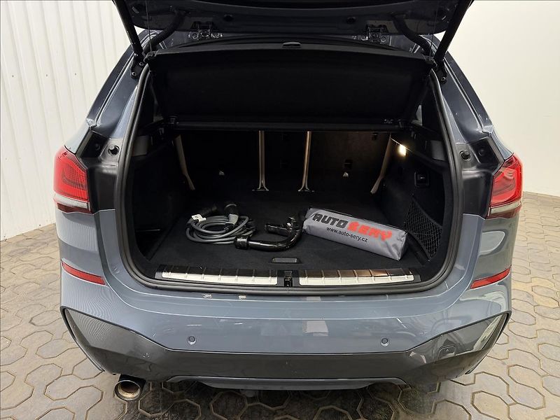 BMW X1 XDRIVE 25E M SPORT PANO 2XALU - fotka 37 z 48