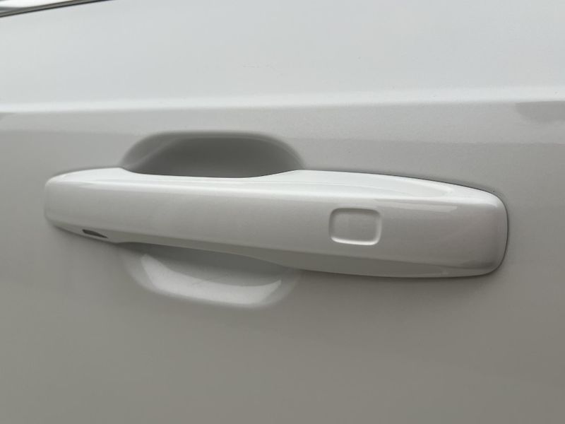 Volvo XC90 (2026) B5 AWD BRIGHT PLUS - fotka 16 z 42