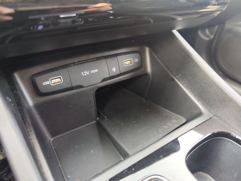 Hyundai Tucson 1.6 T-GDi/110kW Smart Navi DCT - fotka 23 z 34