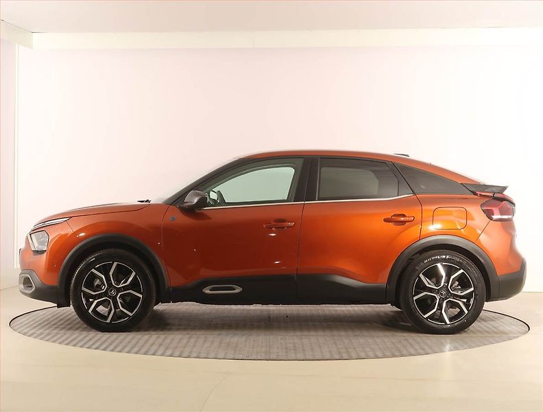 Citroën ë-C4 (2022) Shine 50 kWh, SoH 94% - fotka 3 z 27