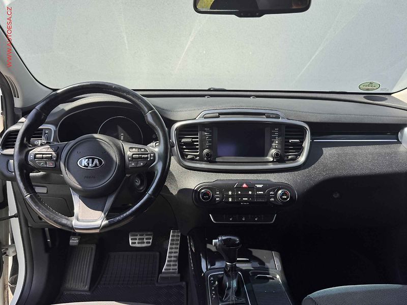 Kia Sorento (2017) 2.2CRDi 4x4, ČR, AT, bixen - fotka 8 z 15
