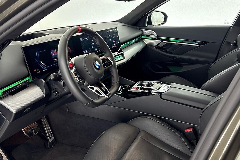 BMW M5 Sedan - fotka 6 z 28