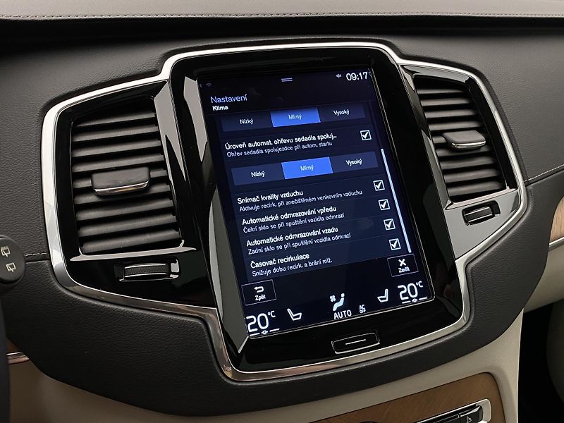 Volvo XC90 D5 AWD INSCRIPTION REZERVACE - fotka 49 z 56