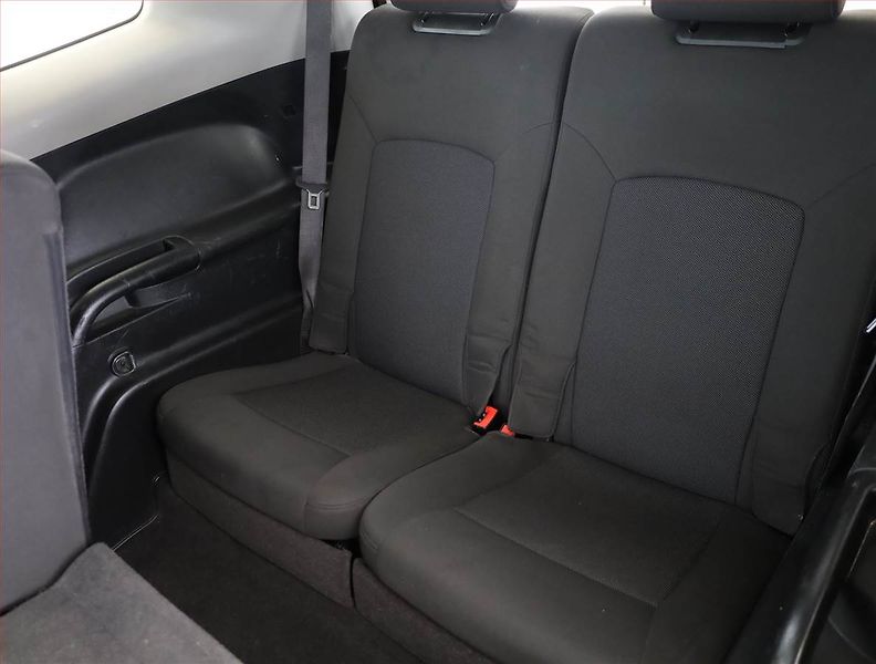 Chevrolet Orlando (2013) 2.0 VCDi, 7 míst, po STK - fotka 14 z 16