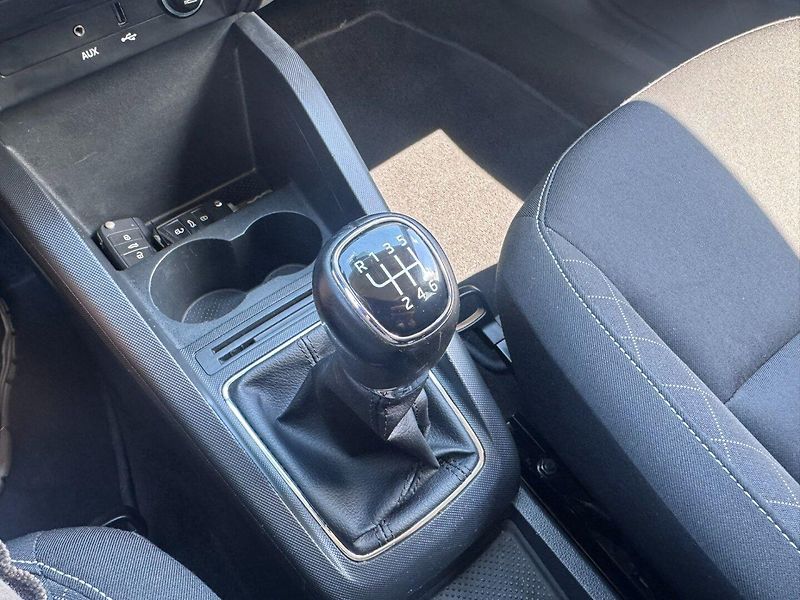 Škoda Fabia (2015) 1,2 TSI 81 KW 2. MAJ KILOMETRY - fotka 29 z 50