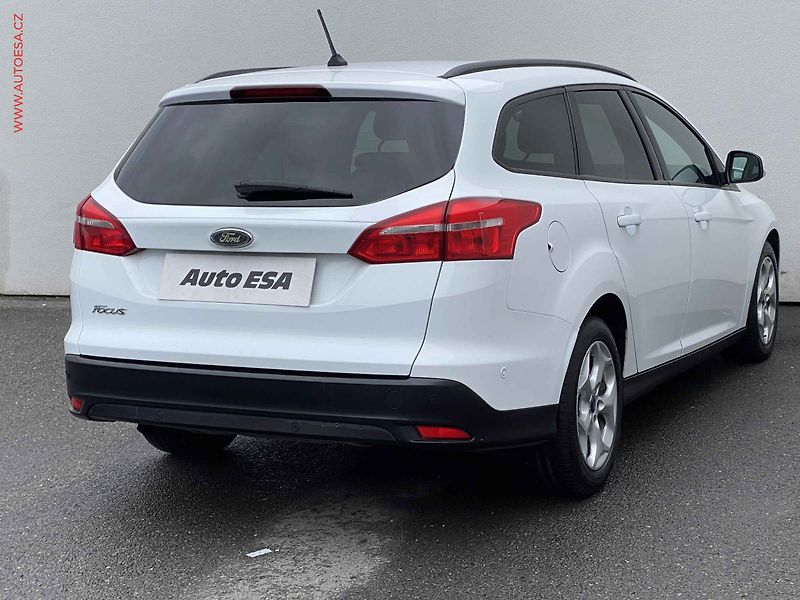 Ford Focus (2020) 1.5TDCi, Navi, park.čidla - fotka 4 z 18