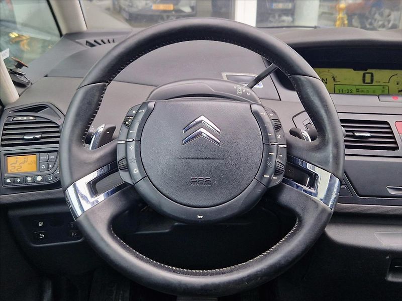 Citroën C4 Picasso 1,6 HDi 80kW AUTOKLIMA 7MIST - fotka 19 z 23
