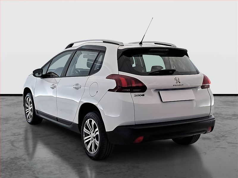 Peugeot 2008 (2018) 1.2 PureTech, Xenony, Tempomat - fotka 4 z 16