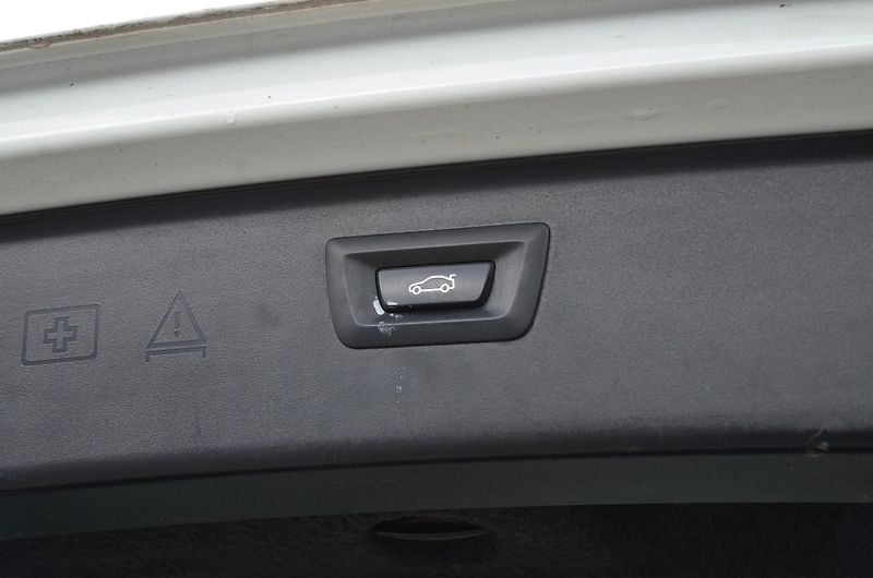 BMW Řada 5 (2016) 520d xDrive AT / ČR / M-PAKET - fotka 36 z 39