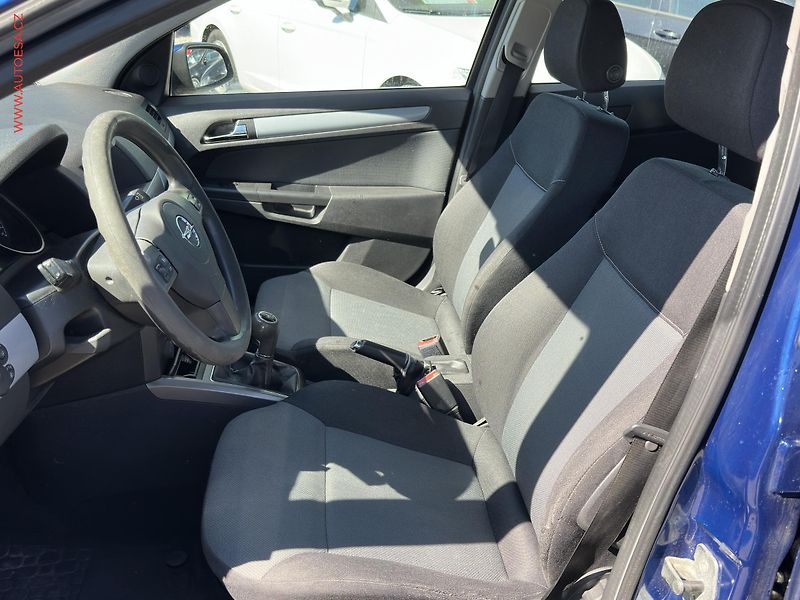 Opel Astra (2006) 1.7CDTI, AC, temp - fotka 9 z 17