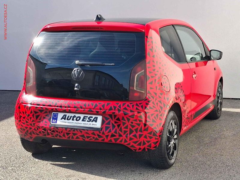 Volkswagen up! (2012) 1.0 MPi, AC, park.asist - fotka 4 z 15