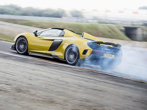 McLaren 675LT Spider.