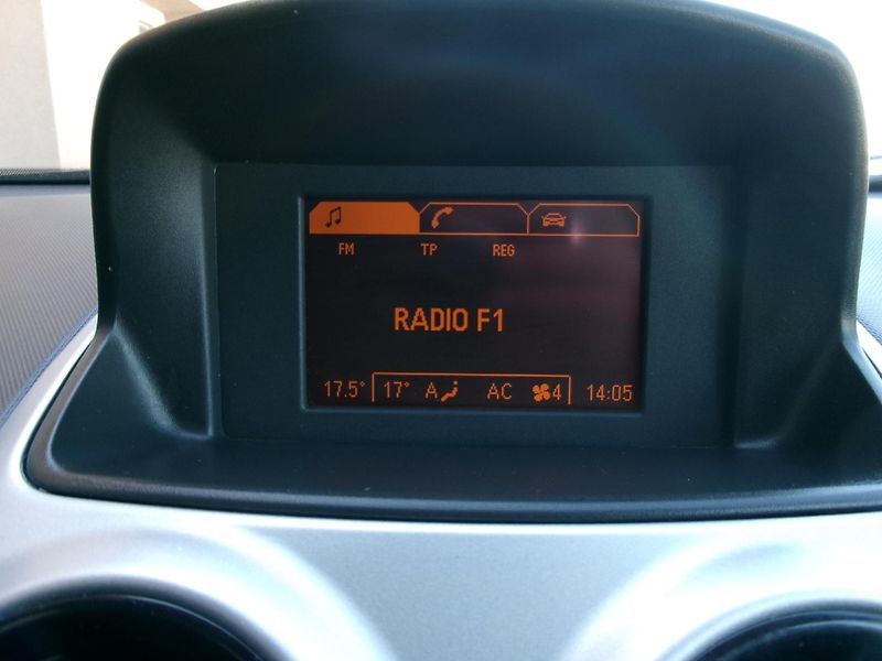 Opel Corsa (2013) 1,2 16V AC BT USB TEMP - fotka 20 z 41