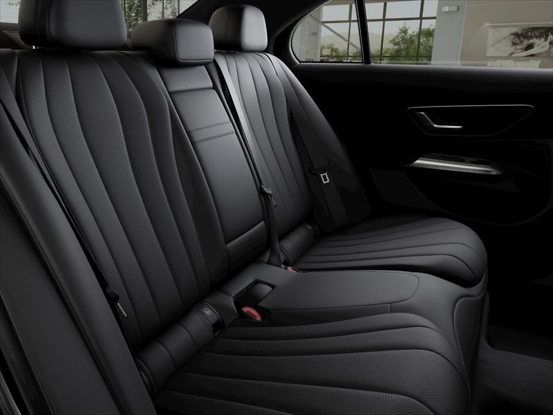 Mercedes-Benz Třídy E (2026) 2,0 E 220 d 4MATIC - fotka 8 z 9