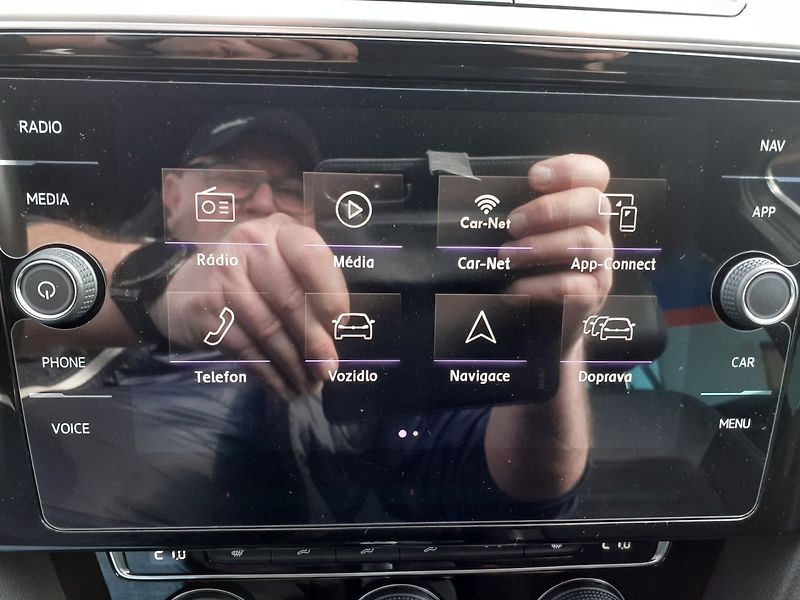 Volkswagen Passat (2018) 2.0 BiTDi 4x4 - fotka 16 z 48