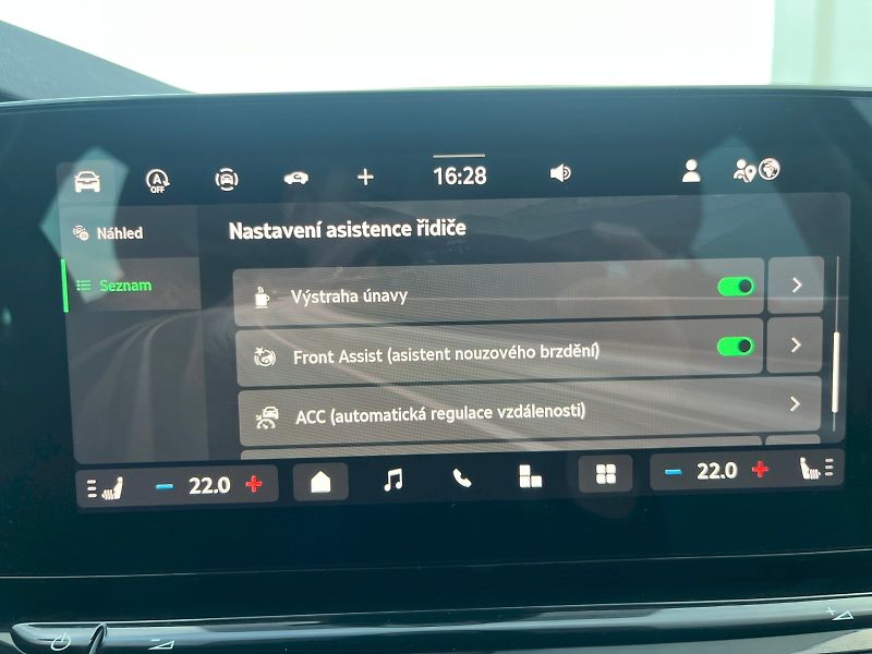 Škoda Octavia (2024) COMBI TOP SELECTION 2,0 TDI 85 - fotka 33 z 34