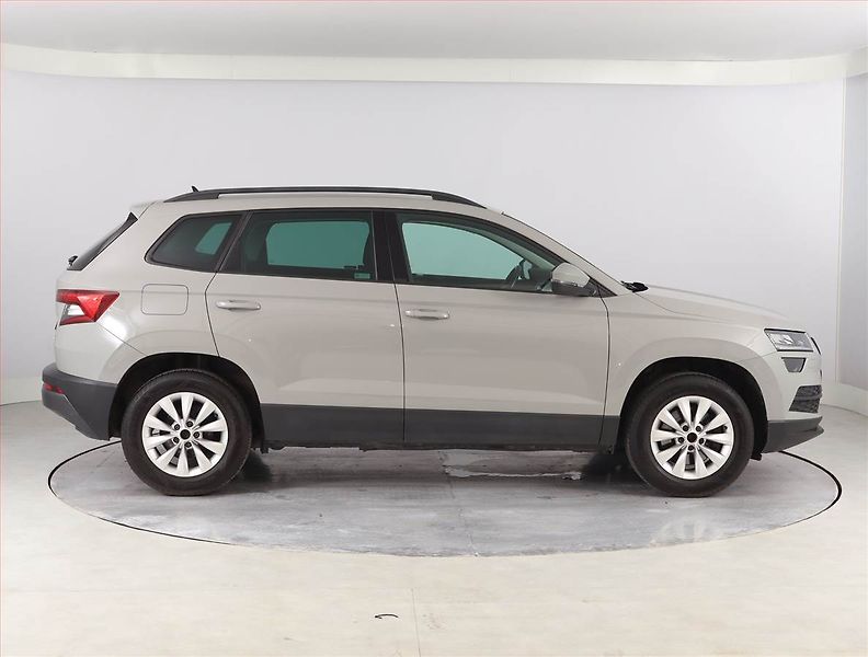 Škoda Karoq (2018) Style 1.0 TSI, Automat - fotka 6 z 22