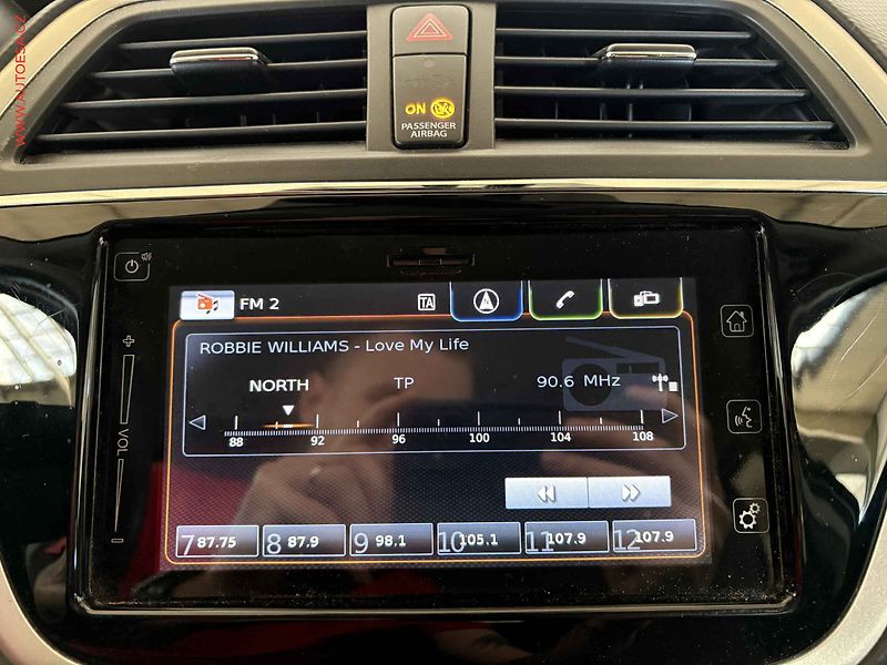 Suzuki S-Cross (2016) 1.6 VVTi, Elegance - fotka 13 z 17