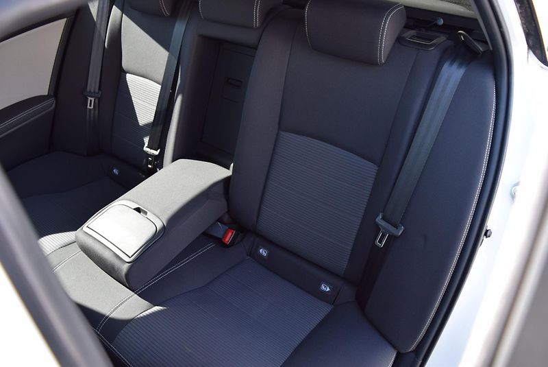 Toyota Avensis (2018) 1.8VVTI 108kw TEAM D XEN NAVI - fotka 15 z 50