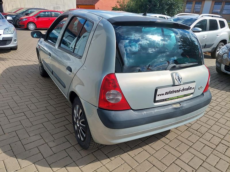 Renault Clio (2004) II. 1.2i-16v nová STK - fotka 6 z 17