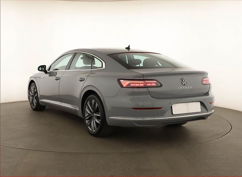 Volkswagen Arteon (2022) Elegance 1.5 TSI - fotka 4 z 16