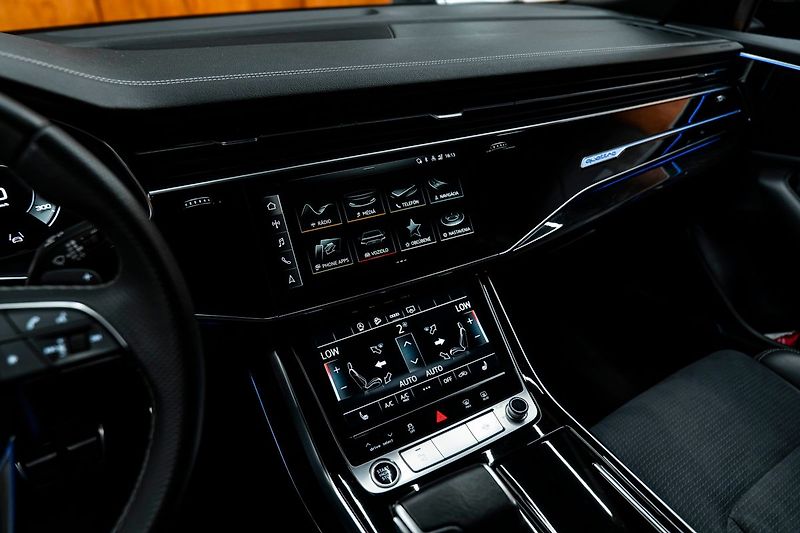 Audi Q8 - fotka 10 z 22