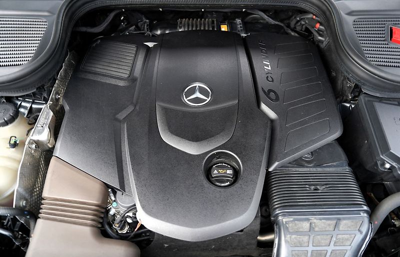 Mercedes-Benz GLS 350d 4Matic /21/360/7míst/ČR - fotka 9 z 50