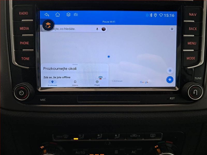 Volkswagen Tiguan (2010) 2.0 TDI, 4X4, Navi, Xenony - fotka 13 z 16