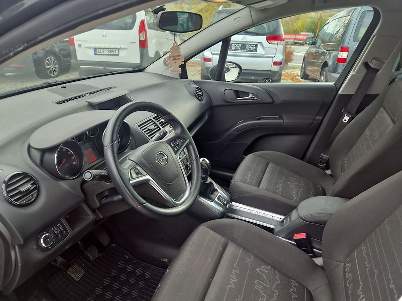 Opel Meriva 1,4 16V - fotka 7 z 10