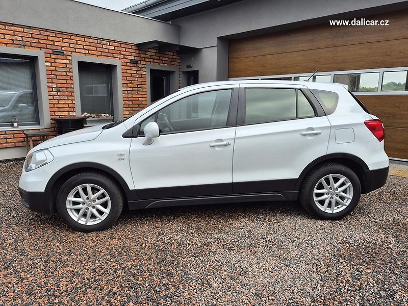 Suzuki SX4 S-Cross (2014) 1.6VVT 88KW CLUB Tažné - fotka 7 z 53