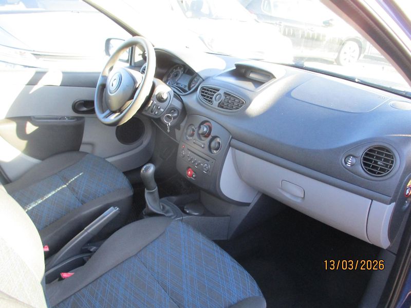 Renault Clio (2007) 1,2 - fotka 5 z 11